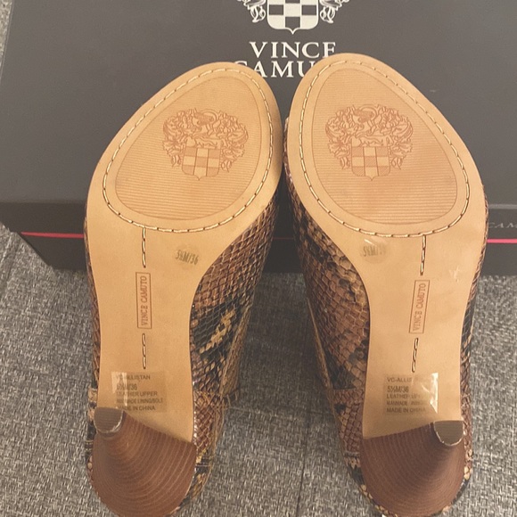 Vince Camuto Open Toe Bootie - Picture 9 of 10